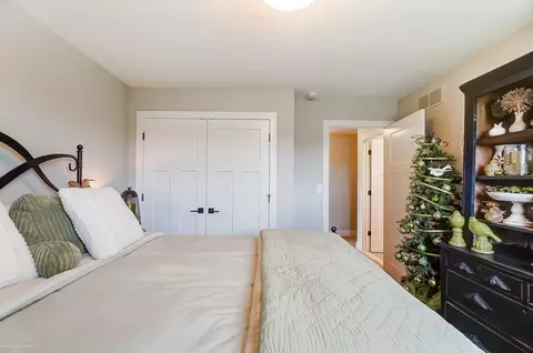 Bedroom - 10305 Exeter, Carleton, MI 48117 photo 5 of 5