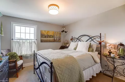 Bedroom - 10305 Exeter, Carleton, MI 48117 photo 4 of 5