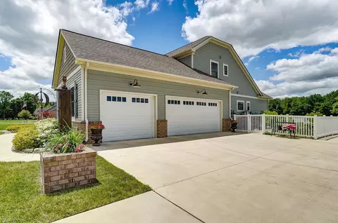 Exterior - 10305 Exeter, Carleton, MI 48117 photo 7 of 22