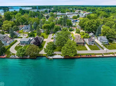 View/Area - 242 Edgewater, Algonac, MI 48001 photo 4 of 6