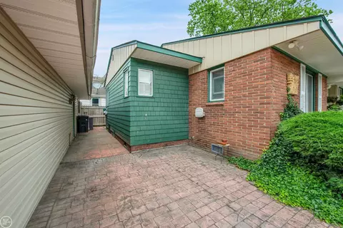 Exterior - 242 Edgewater, Algonac, MI 48001 photo 3 of 6