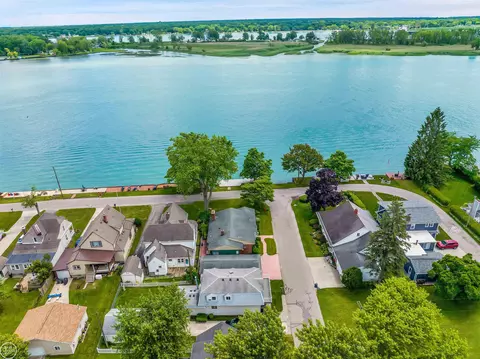 View/Area - 242 Edgewater, Algonac, MI 48001 photo 5 of 6