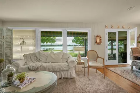 Living - 242 Edgewater, Algonac, MI 48001 photo 2 of 2