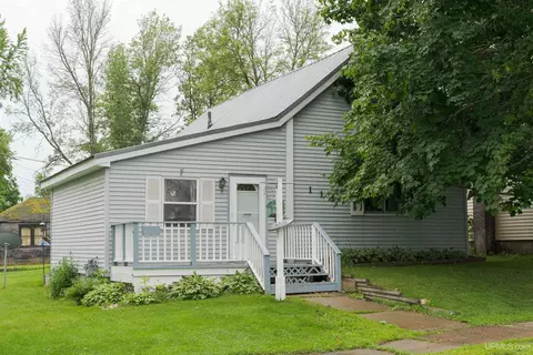 112 Blossom, Iron River, MI 49935