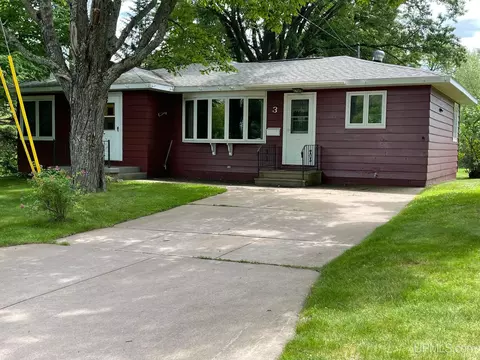 3 Oak, Hurley, WI 54534