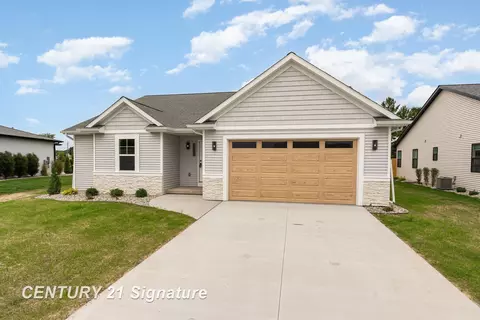 5890 Diamond Mdws, Freeland, MI 48623