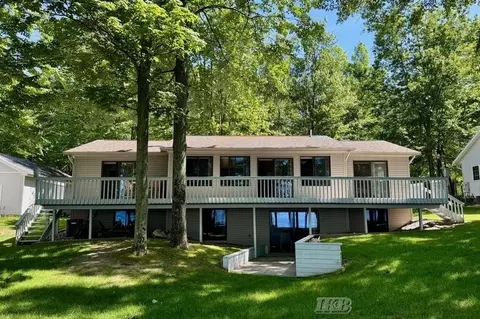 Exterior - 1954 N Salisbury, Gladwin, MI 48624 photo 5 of 20