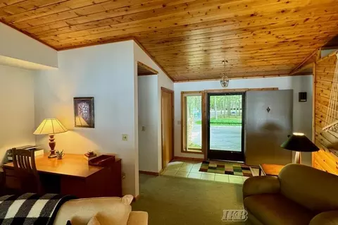 Entry Way - 1954 N Salisbury, Gladwin, MI 48624 photo 1 of 2