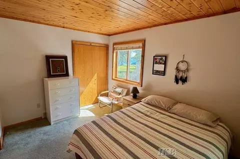 Bedroom - 1954 N Salisbury, Gladwin, MI 48624 photo 7 of 9