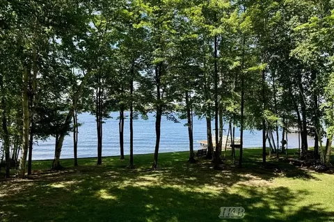 Exterior - 1954 N Salisbury, Gladwin, MI 48624 photo 9 of 20