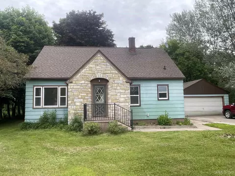 7344 County 426 M5, Gladstone, MI 49837