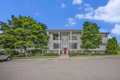 440 Baldwin #70, Rochester, MI 48307