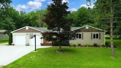 2145 Michigan, Algonac, MI 48001