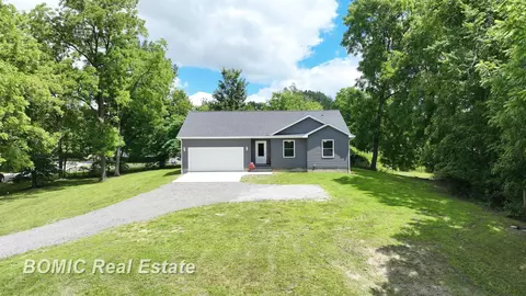 211 Lincoln, Vassar, MI 48768