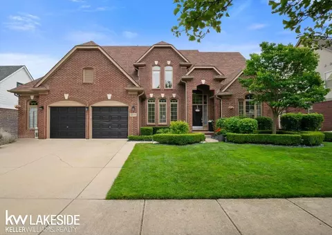 Exterior - 49248 Yale, Macomb, MI 48044 photo 2 of 8