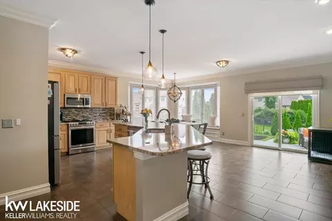 Kitchen - 49248 Yale, Macomb, MI 48044 photo 1 of 6