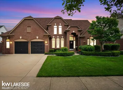 49248 Yale, Macomb, MI 48044