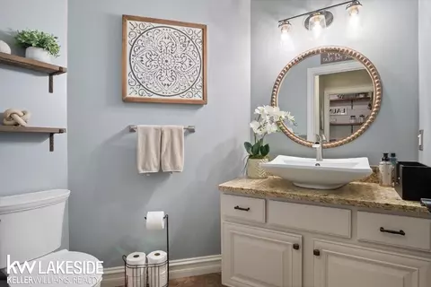 Bath - 49248 Yale, Macomb, MI 48044 photo 1 of 5