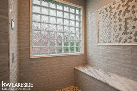 Bath - 49248 Yale, Macomb, MI 48044 photo 3 of 5