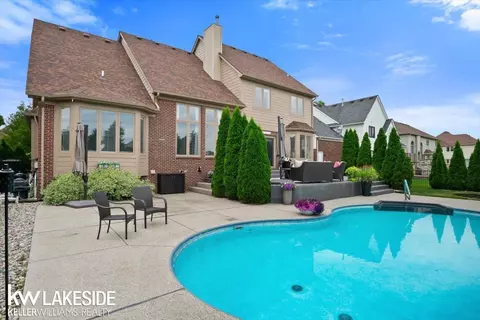 Exterior - 49248 Yale, Macomb, MI 48044 photo 6 of 8