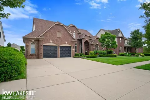 Exterior - 49248 Yale, Macomb, MI 48044 photo 3 of 8