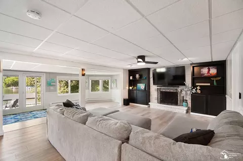 Living - 11715 Baker, Jerome, MI 49249 photo 2 of 2