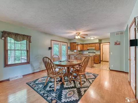 5554 E Albain, Monroe, MI 48161 photo 8