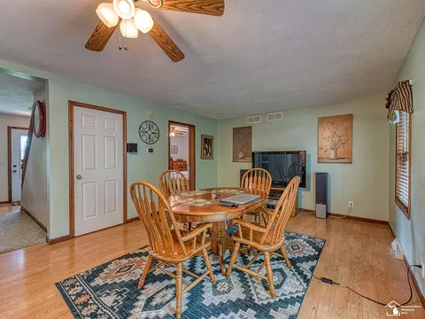 5554 E Albain, Monroe, MI 48161 photo 7