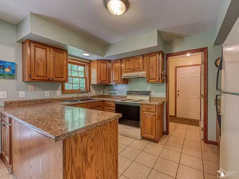 5554 E Albain, Monroe, MI 48161 photo 14