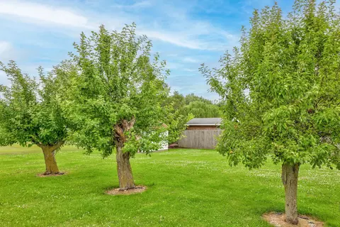 Exterior - 1018 S Huron, Kawkawlin, MI 48631 photo 8 of 11