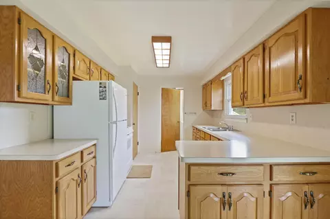 Kitchen - 1018 S Huron, Kawkawlin, MI 48631 photo 1 of 4