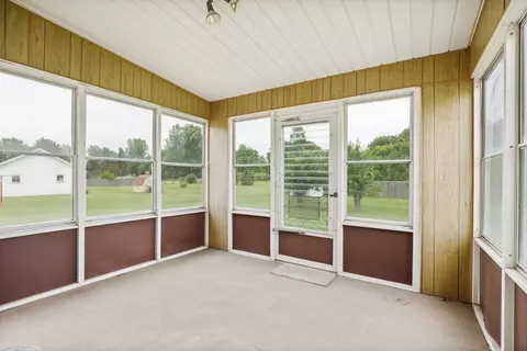 Exterior - 1018 S Huron, Kawkawlin, MI 48631 photo 3 of 11