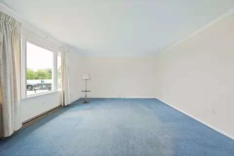 Living - 1018 S Huron, Kawkawlin, MI 48631 photo 3 of 5