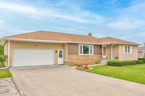 Exterior - 1018 S Huron, Kawkawlin, MI 48631 photo 11 of 11
