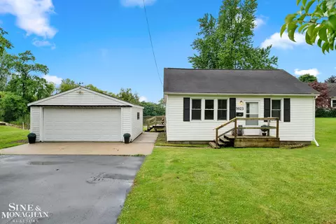 1023 Fred W Moore, Saint Clair, MI 48079