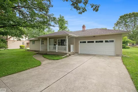 50700 Wilton, New Baltimore, MI 48047