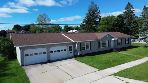 537 Garden, Manistique, MI 49854