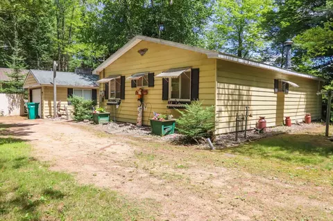 946 Rivers Ter, Gladwin, MI 48624 photo 5