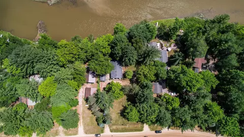 946 Rivers Ter, Gladwin, MI 48624 photo 10