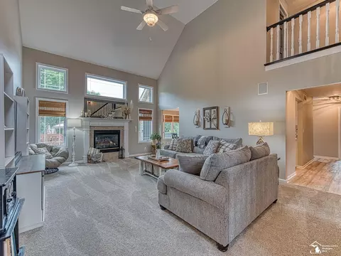 Living - 1455 Pearl, Temperance, MI 48182 photo 1 of 6