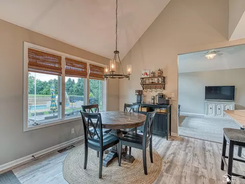Dining - 1455 Pearl, Temperance, MI 48182 photo 6 of 7