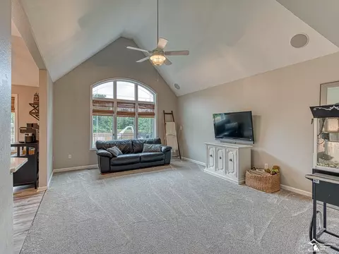 Living - 1455 Pearl, Temperance, MI 48182 photo 5 of 6