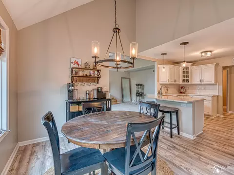Dining - 1455 Pearl, Temperance, MI 48182 photo 7 of 7