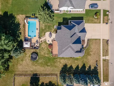 View/Area - 1455 Pearl, Temperance, MI 48182 photo 2 of 8