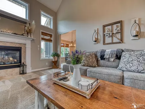 Living - 1455 Pearl, Temperance, MI 48182 photo 3 of 6