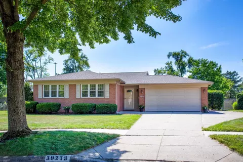39273 Grennada, Livonia, MI 48154