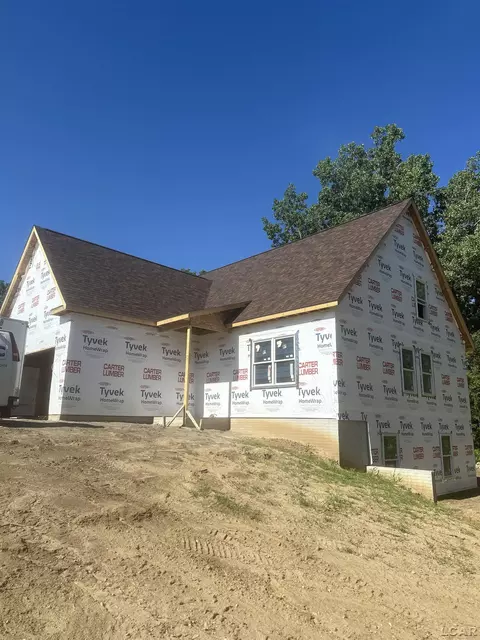 3326 Pender, Adrian, MI 49221