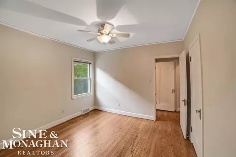 Bedroom - 752-754 Neff, Grosse Pointe, MI 48230 photo 2 of 7
