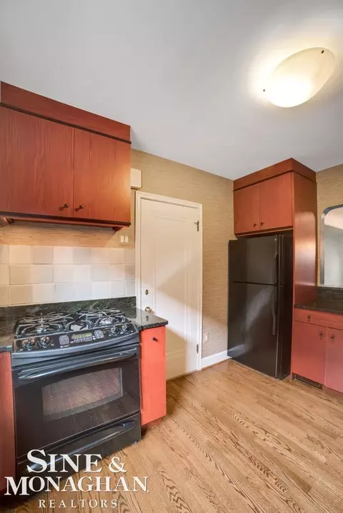Kitchen - 752-754 Neff, Grosse Pointe, MI 48230 photo 3 of 6