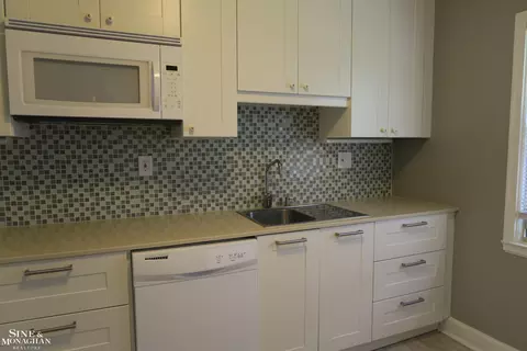 Kitchen - 752-754 Neff, Grosse Pointe, MI 48230 photo 5 of 6